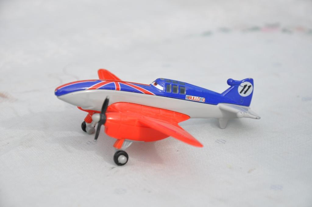 avion miniature cars disney (2), Enlèvement ou Envoi, Autres personnages, Comme neuf, Autres types