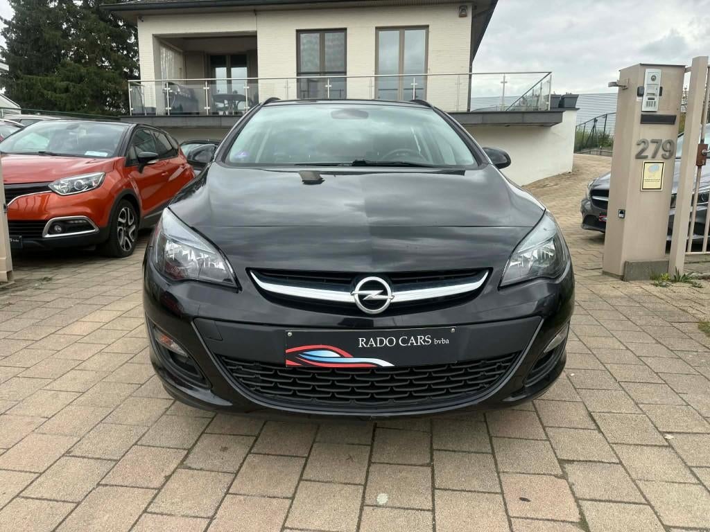 Opel Astra benzine van 2016, Euro 6, Parkeersensor, Zwart, Bedrijf
