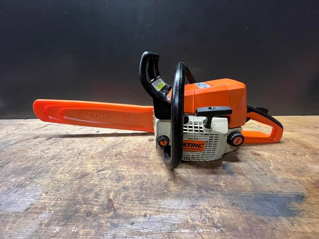 Stihl 021, Jardin & Terrasse, Outils à main, Enlèvement ou Envoi, Comme neuf
