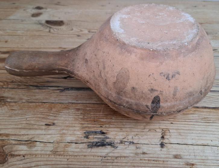 Oude doorleefde terracotta braadpan , oven, Enlèvement ou Envoi