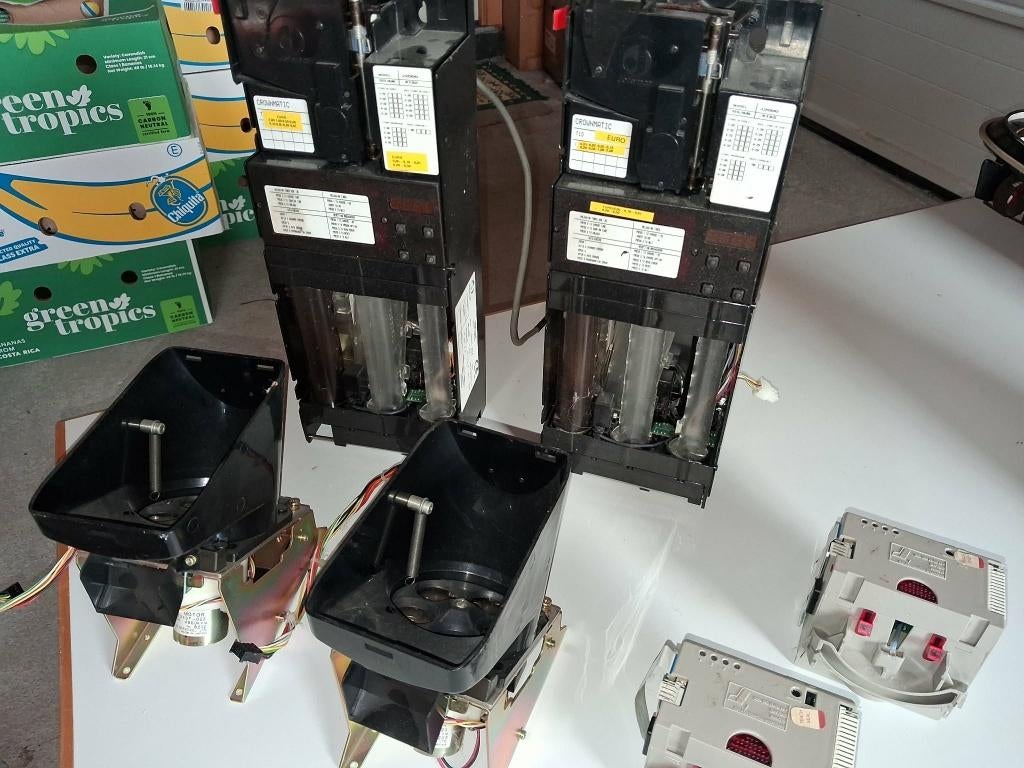 muntproevers en biljettenlezers, Ophalen of Verzenden, Gebruikt