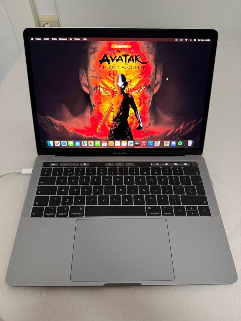Macbook pro 13 inch 2019, 256 GB, Qwerty, 8 GB, 13 pouces