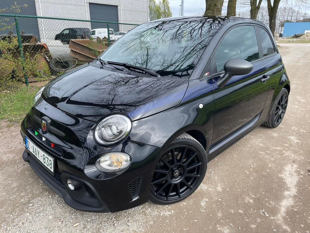 Abarth 595 “Yamaha limited Edition”, Auto's, 4 zetels, 4 cilinders, Parkeersensor, Zwart