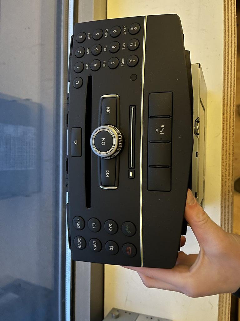 Mercedes W204 Navigation CD Player COMAND Radio Sat Nav Head, Auto-onderdelen, Gebruikt, -, -, Ophalen of Verzenden