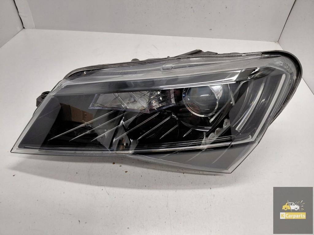 3V1.941.015.B, Biellettes de phares x non torsion B pour Sko, Infoline@skoda-auto.cz, Tr. Vaclava Klementa 869
293 01  Mlada Boleslav, CZ