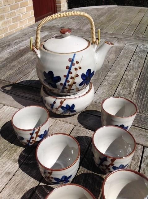 Theeservies in aardewerk, Ophalen