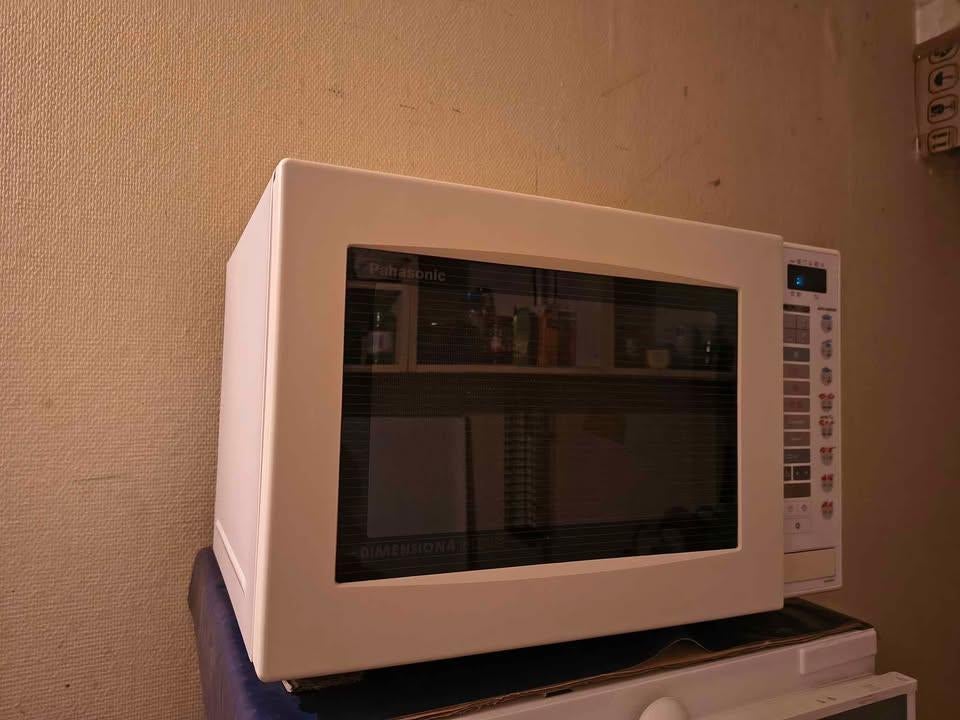 Four a micro-ondes pro Panasonic Dimension 4 Genius, Elektronische apparatuur, Microgolfovens, Ophalen, Crisp, Microgolfoven, Tussenbouw