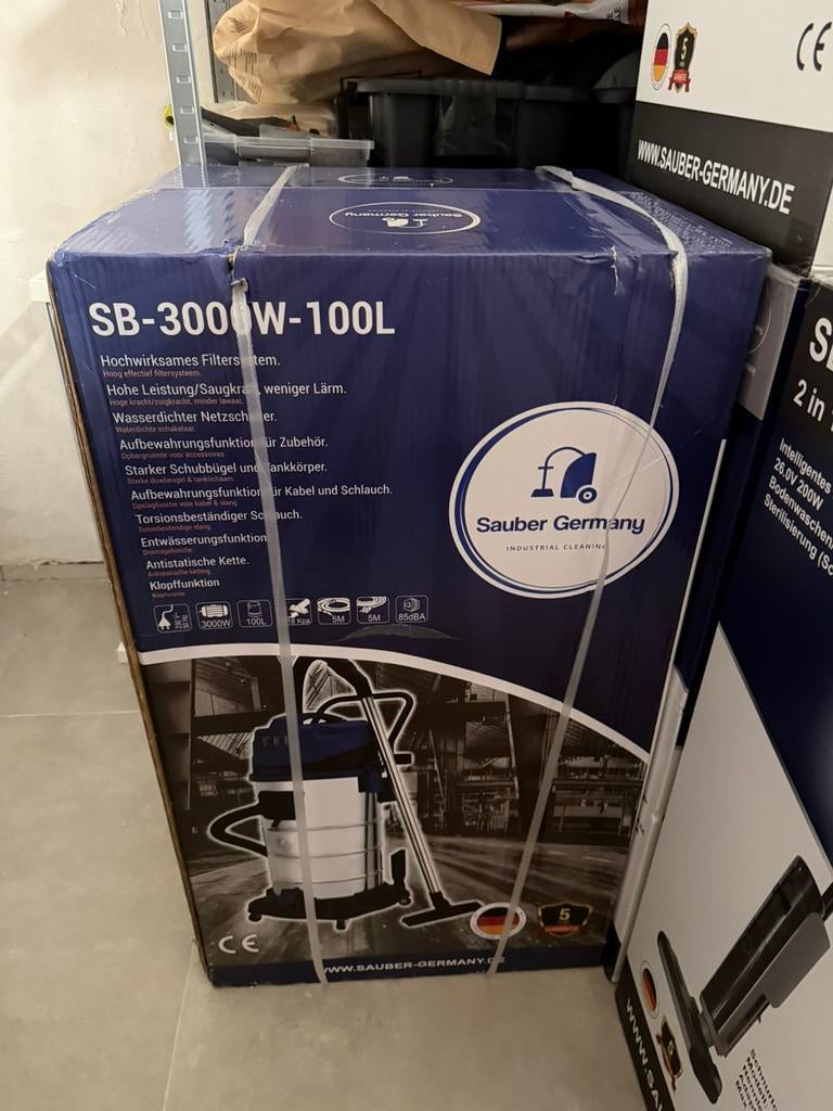 Professionele Industriële Stofzuiger – €1595 nieuwprijs, Ophalen, Zo goed als nieuw