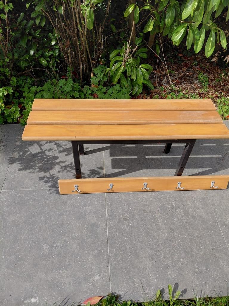 Kleedkamerbankje en haakjes, Tuin en Terras, Ophalen, Gebruikt