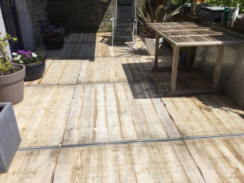 Panneaux Douglas, Enlèvement, Utilisé