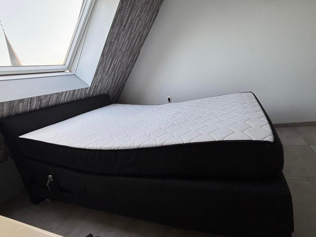 Lit Boxspring sommier électrique 140 x 200, Enlèvement, 200 cm, Deux personnes, 140 cm