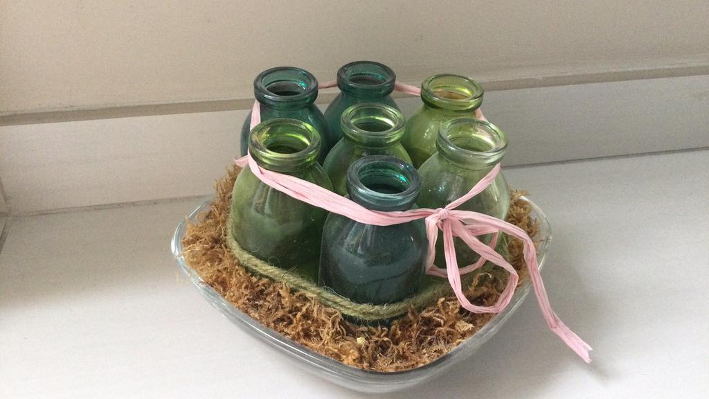 Set glaasjes om bloemen in te steken, Ophalen, Gebruikt, Wit, Glas