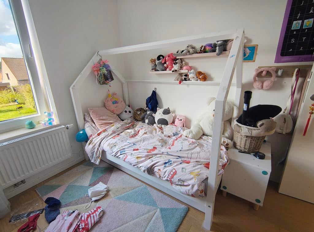 Lit Cabane pour parent Bricoleur!, Enfants & Bébés, Chambre d'enfant | Lits, Enlèvement, Matelas