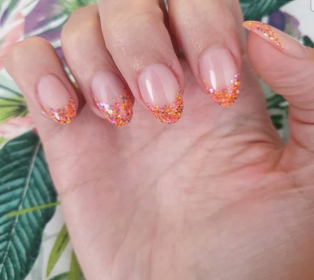 Nagelstyliste (ook aan huis)