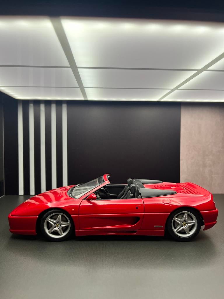 Ferrari F355 Spider, Enlèvement, UT Models