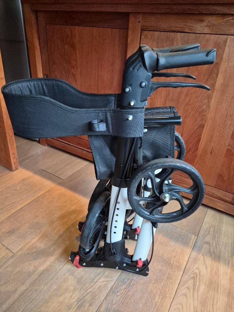 Rollator in uitstekende staat – amper gebruikt, Diversen, Rollators, Ophalen, Opvouwbaar, Zo goed als nieuw