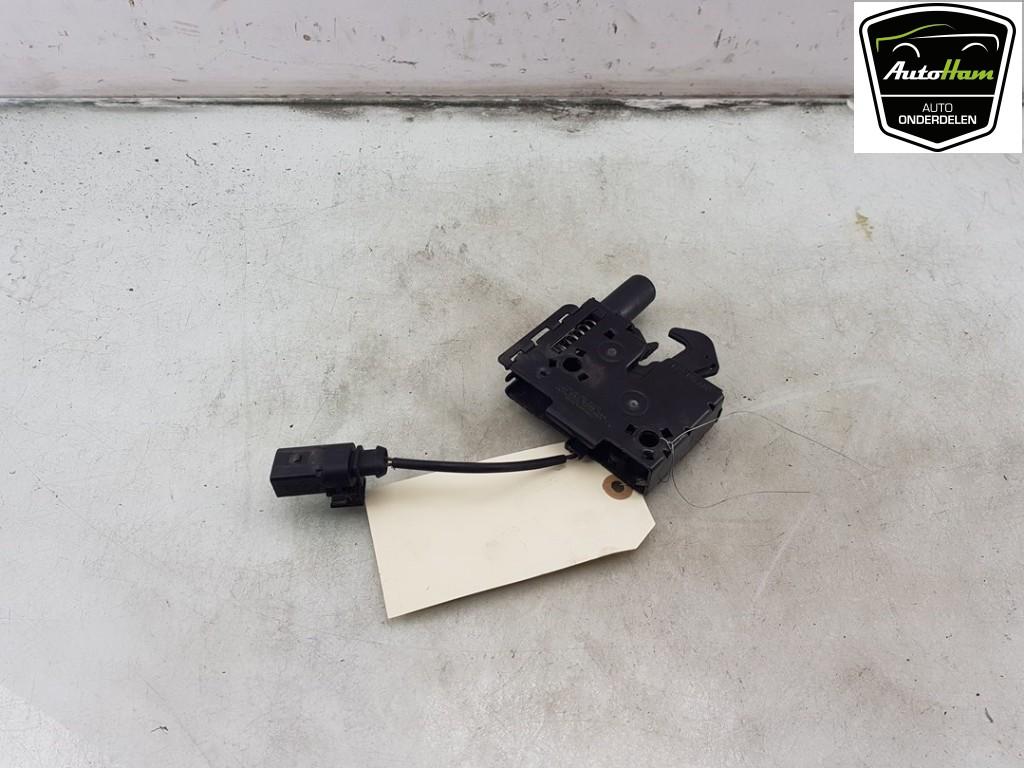 MOTORKAP SLOT Volkswagen Polo VI (AW1) (|8S0823509B|), Auto-onderdelen, Gebruikt, Volkswagen