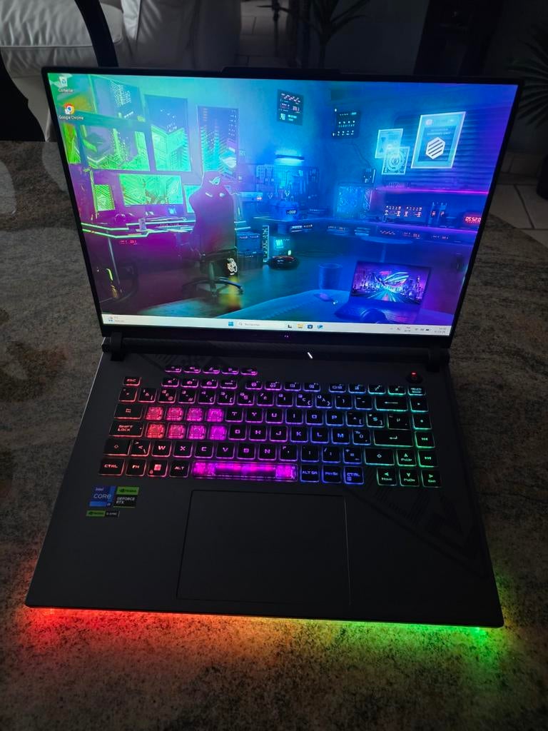 ASUS ROG STRIX G16 G614JU, Computers en Software, Asus, Zo goed als nieuw, Gaming, Azerty