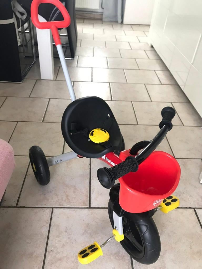 Tricycle Chicco Ducati neuf, Enlèvement, Neuf, Tige de poussée