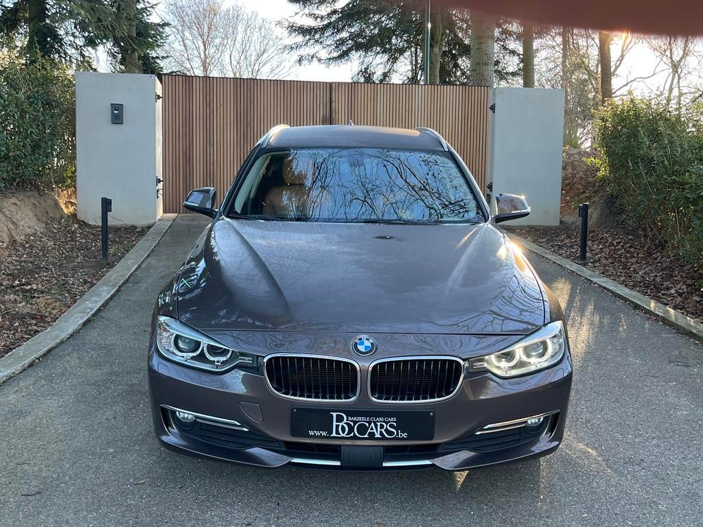 BMW 3 Serie 320 Luxury Line Xenon-Keyless-Prof-Leer-Zetelver, Autos, BMW, Cuir, Euro 5, Entreprise, Carnet d'entretien