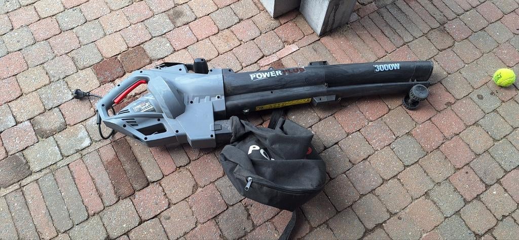 Souffleur à feuilles Powerplus 3000 W, Jardin & Terrasse, Souffleurs de feuilles, Électrique, Porté à la main, Enlèvement, Utilisé