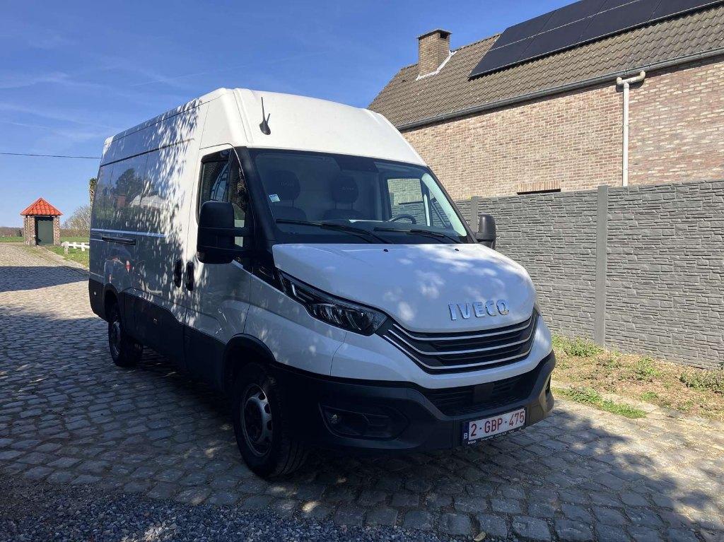IVECO Daily 2024 - 35S18HA8 V - D30V, Autos, Autos Autre, Achat, 3 places, Autre carrosserie, Electronic Stability Program (ESP)