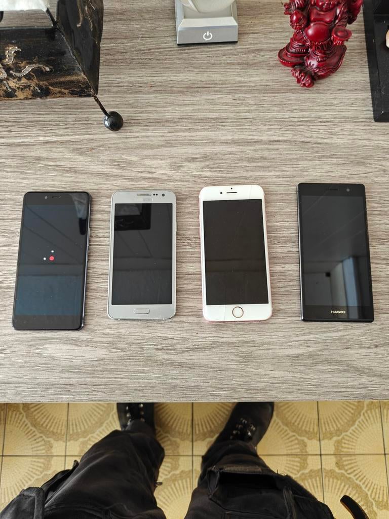 Lot smartphone 4x, Telecommunicatie, Ophalen