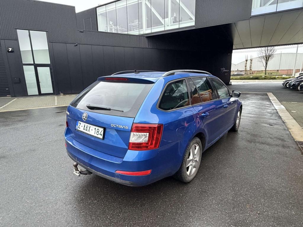 Skoda Octavia SW 1.6 CR TDi EXPORT ONLY (bj 2017), Gebruikt, Euro 6, 4 cilinders, Bedrijf