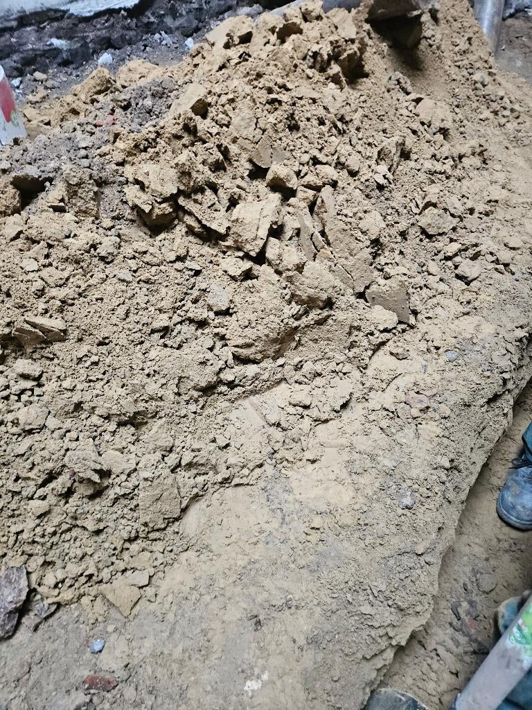 Terre stabilisé a donner, Ophalen