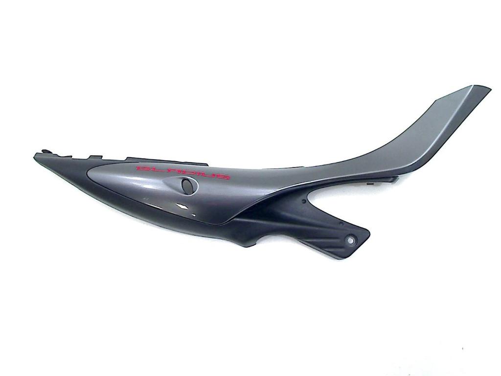 KONTPANEEL RECHTS Suzuki SFV 650 Gladius (01-2000/-), Motoren, Dhr. S. di Majo, Gebruikt, Info@cama-motorparts.nl, P.J. Troelstraweg 8 8
3144 CX  MAASSLUIS, NL