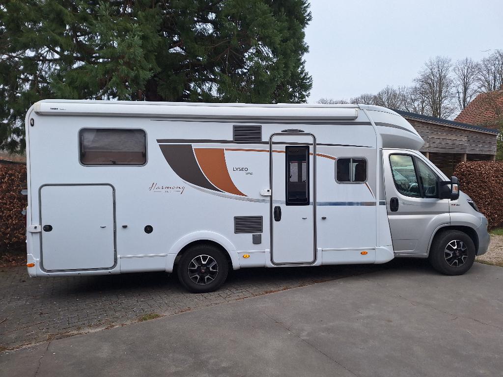 Bustner Lyseo Harmony, Caravans en Kamperen, Mobilhomes, Ringverwarming, Fiat, Diesel, Particulier