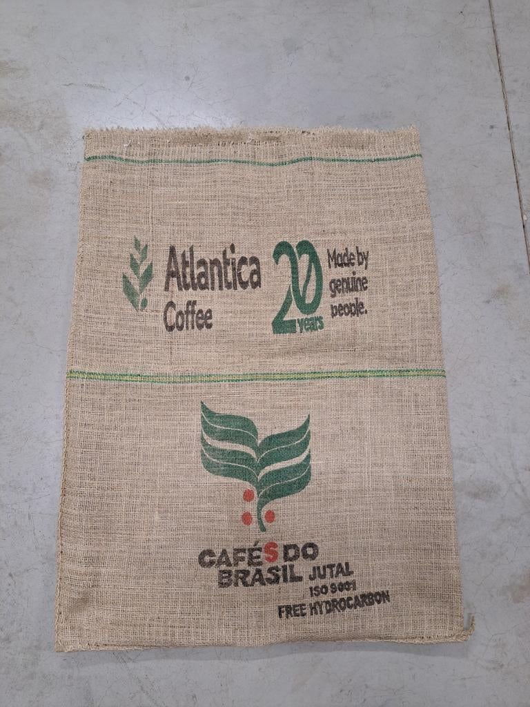 Sacs en jute contenant 60 kg de grains de café, Enlèvement, Comme neuf