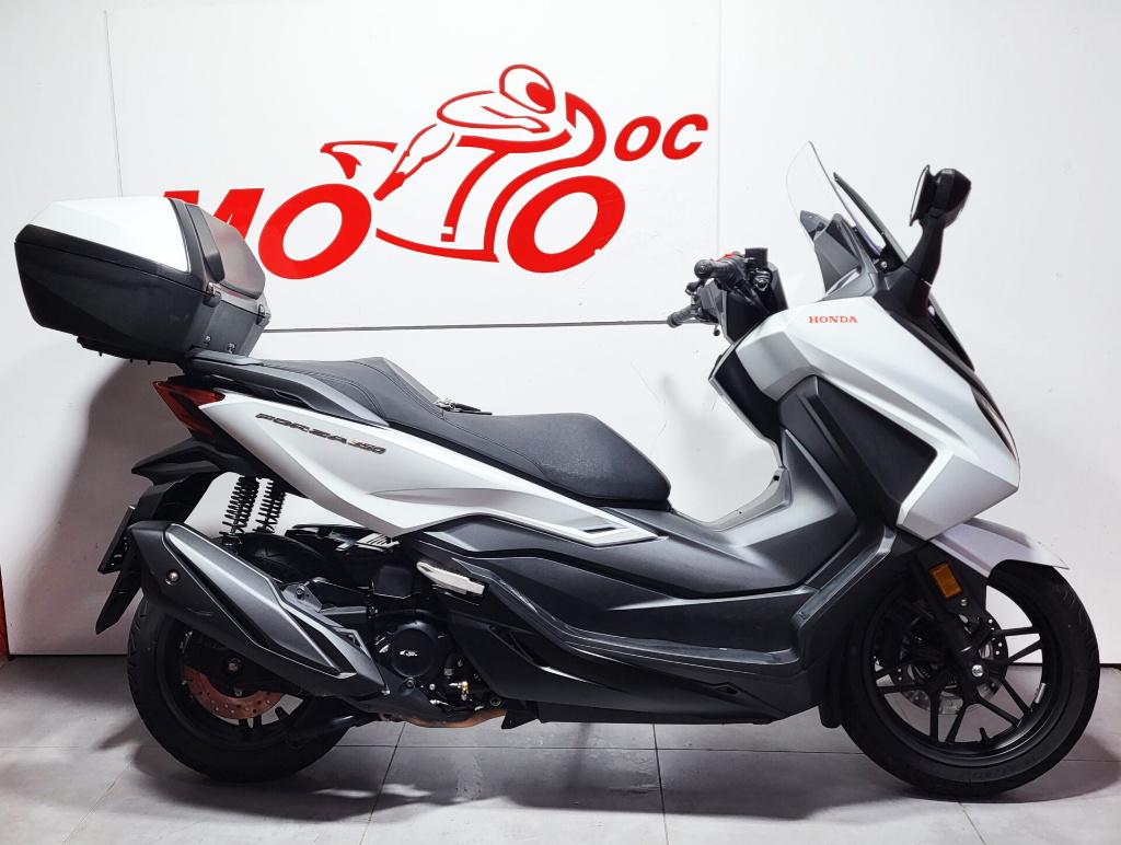 HONDA FORZA 350 ***MOTODOC.BE***, Motoren, Motoren | Honda, Bedrijf, Scooter, 12 t/m 35 kW, 1 cilinder, Minimaal motorrijbewijs A2