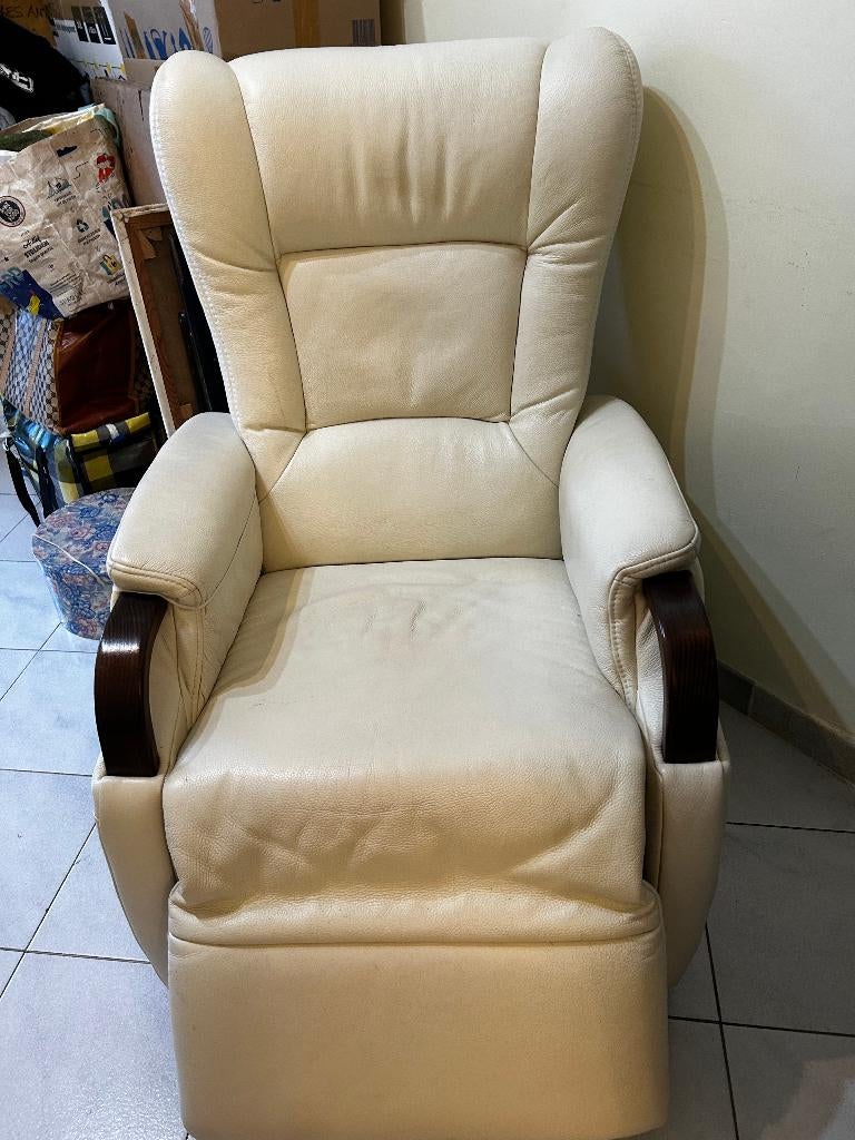Fauteuil Relax Cuir Véritable Electrique, Moins de 75 cm, Enlèvement ou Envoi, Comme neuf, 50 à 75 cm