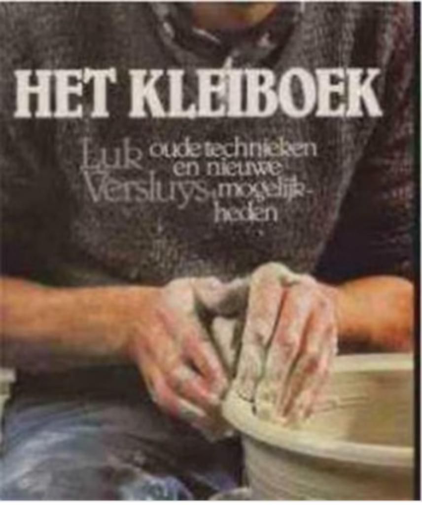 Het kleiboek, Luk Versluys, Enlèvement, Modelage