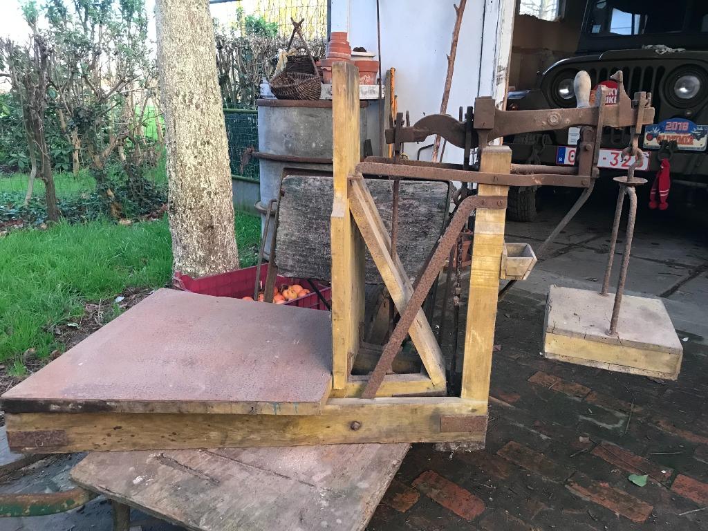 oude antieke bascule / weegschaal, Antiek en Kunst, Ophalen