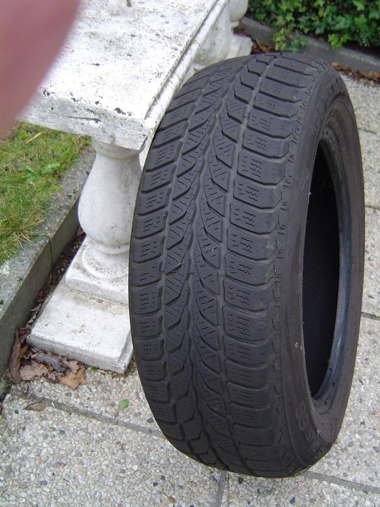 Vier echte Winterbanden Uniroyal, Auto-onderdelen, Banden en Velgen, Ophalen, Gebruikt, 15 inch, Banden en Velgen