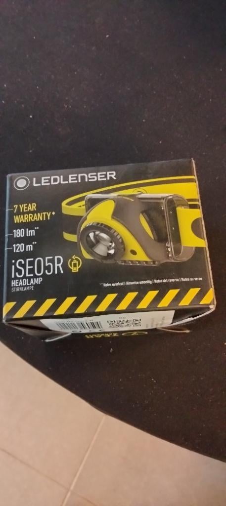 Ledlenser iSEO5R hoofdlamp, Caravans en Kamperen, Zaklampen, Ophalen, Nieuw, Accu