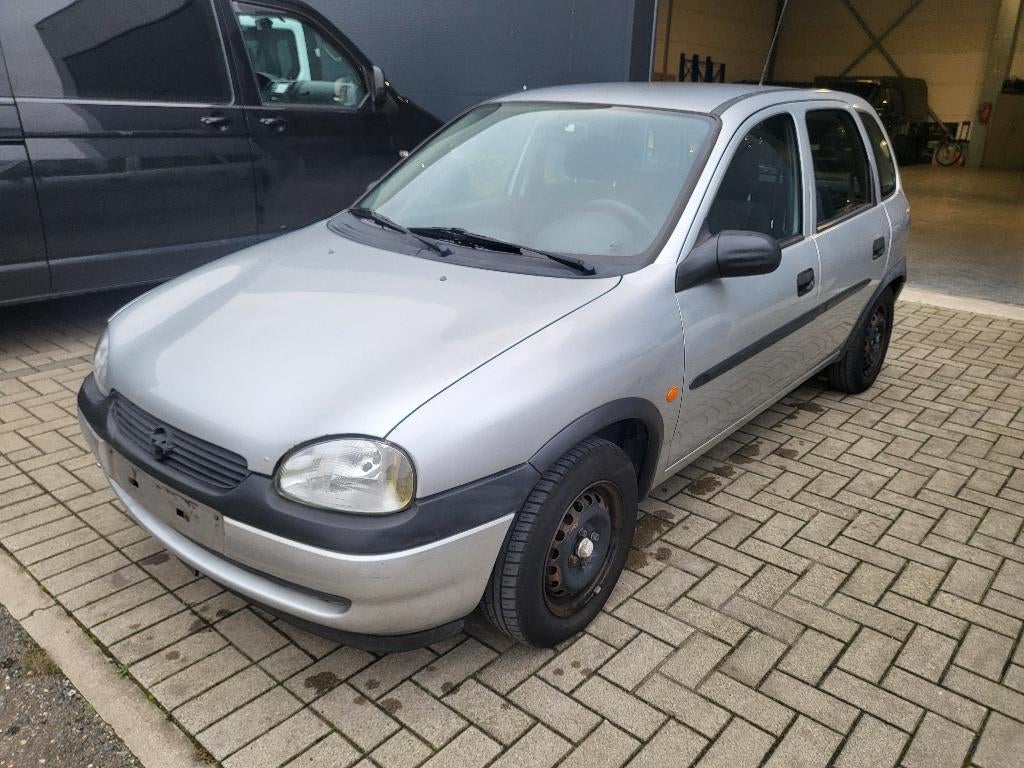 OPEL CORSA 1,2i XE 16v Young Automatique, Auto's, Stof, Zwart, 48 kW, 5 deurs