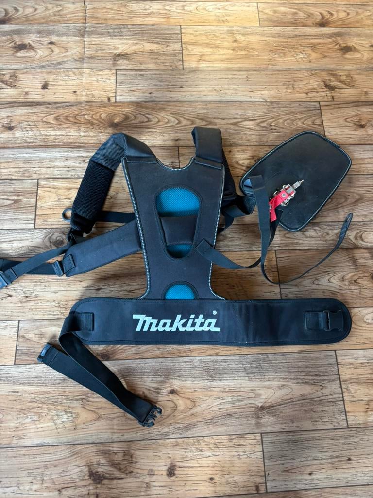 Makita bosmaaier harnas nieuw, Tuin en Terras, Bosmaaiers, Ophalen, Zo goed als nieuw