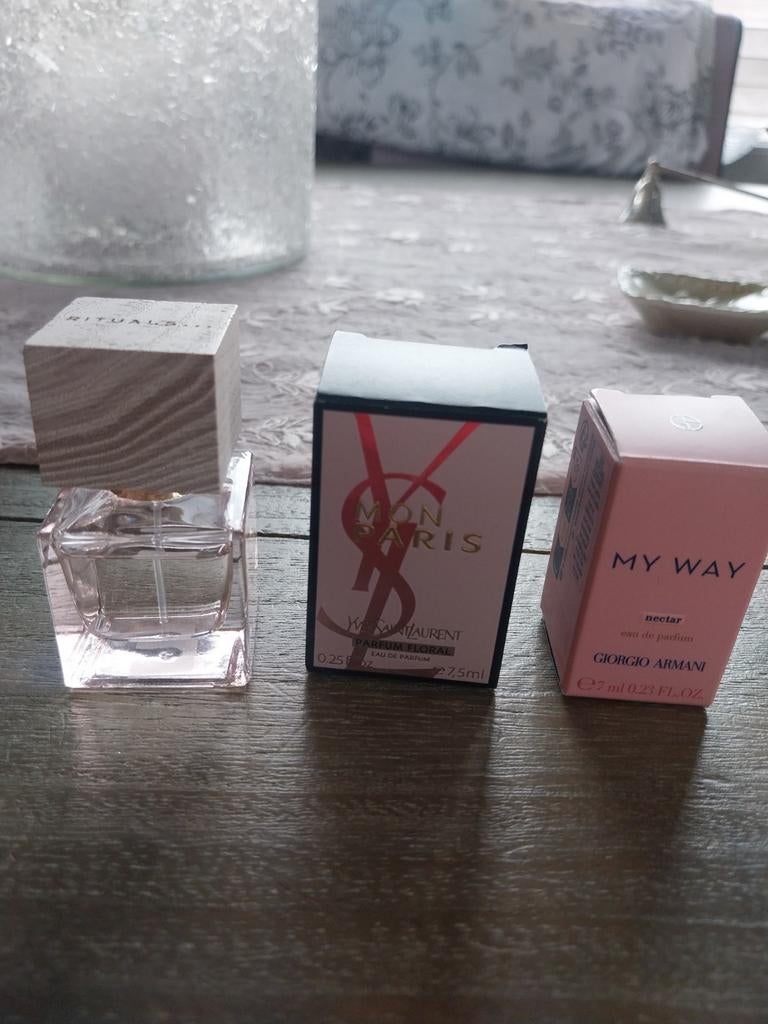 3 parfums miniatures., Bijoux, Sacs & Beauté, Enlèvement, Comme neuf