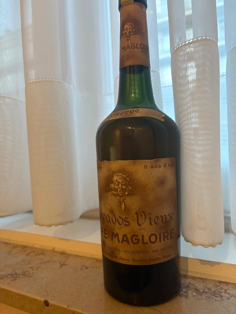 calvados vieux père ma gloire de1957, Autres régions, Pleine, Comme neuf, Enlèvement