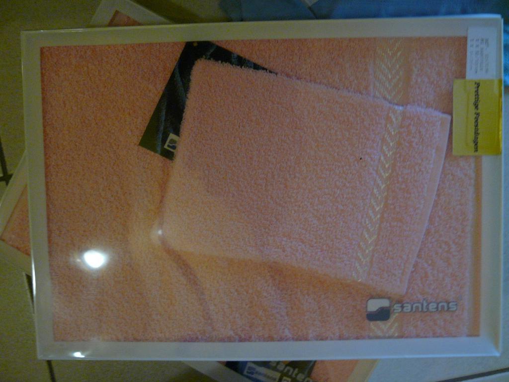 Assortiment nieuwe badhanddoeken, geschenkdozen, handdoeken, Huis en Inrichting, Badkamer | Badtextiel en Accessoires, Nieuw, Handdoek