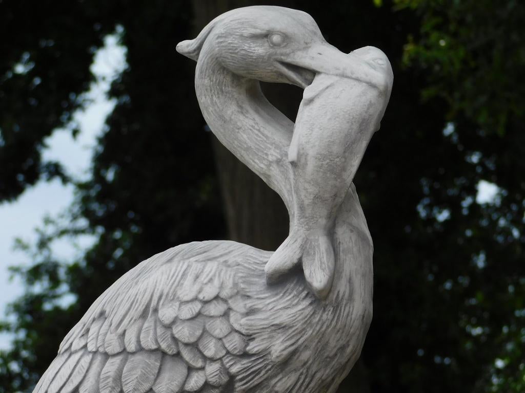 Statue Héron avec poisson - 90 cm - Pierre, Jardin & Terrasse, Enlèvement ou Envoi, Pierre, Animal