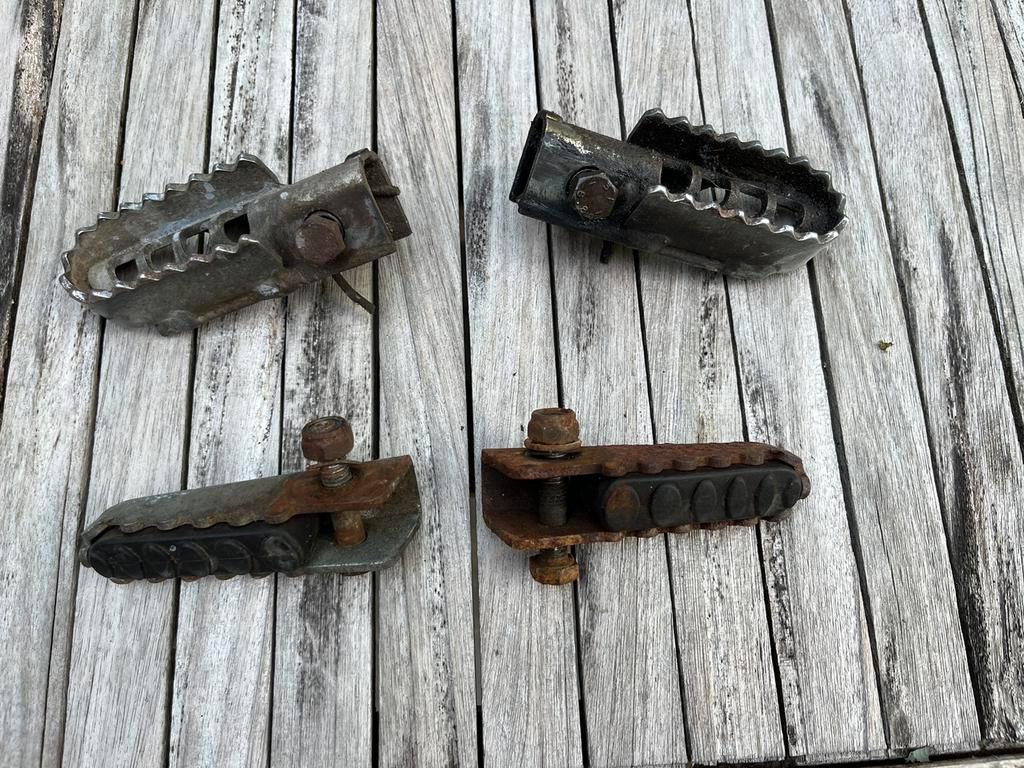 Reposes pieds DERBI SENDA / DRD, Enlèvement ou Envoi