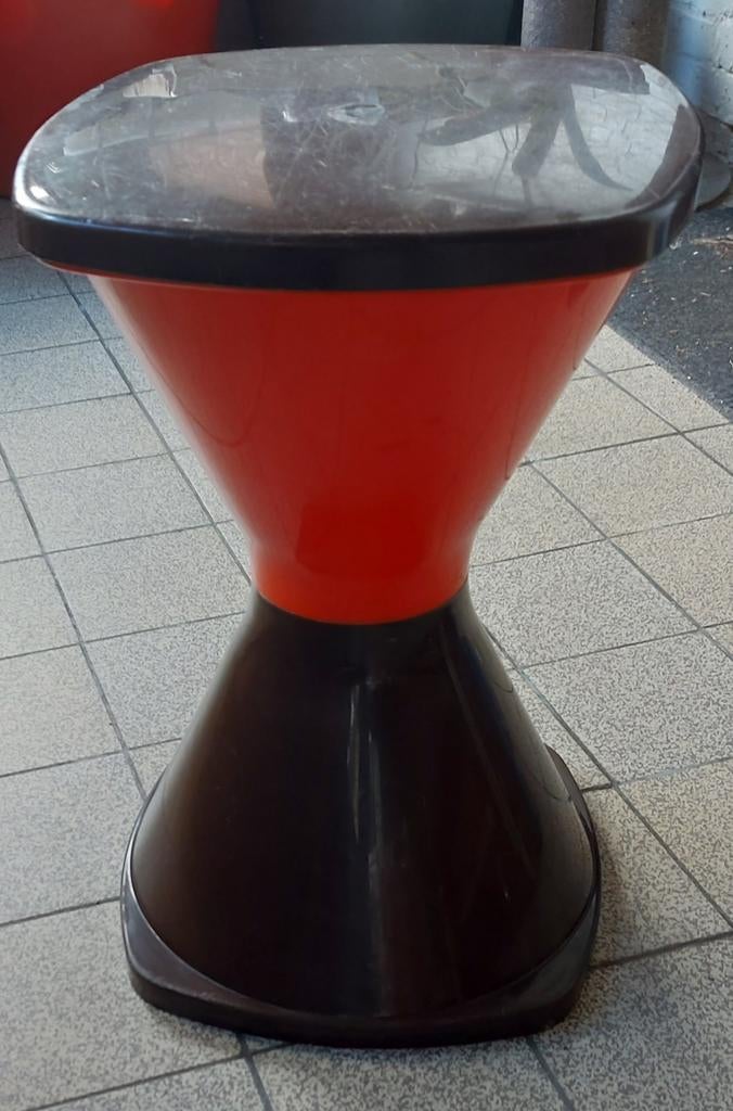 Tabouret POLA vintage n 588, Maison & Meubles, Tabourets, Enlèvement ou Envoi, Utilisé