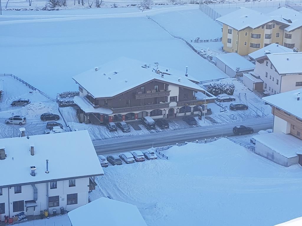 ski in/out in de zon, Vakantie, Vakantiehuizen | Oostenrijk, Tirol, Appartement, Dorp, In bergen of heuvels, In wintersportgebied