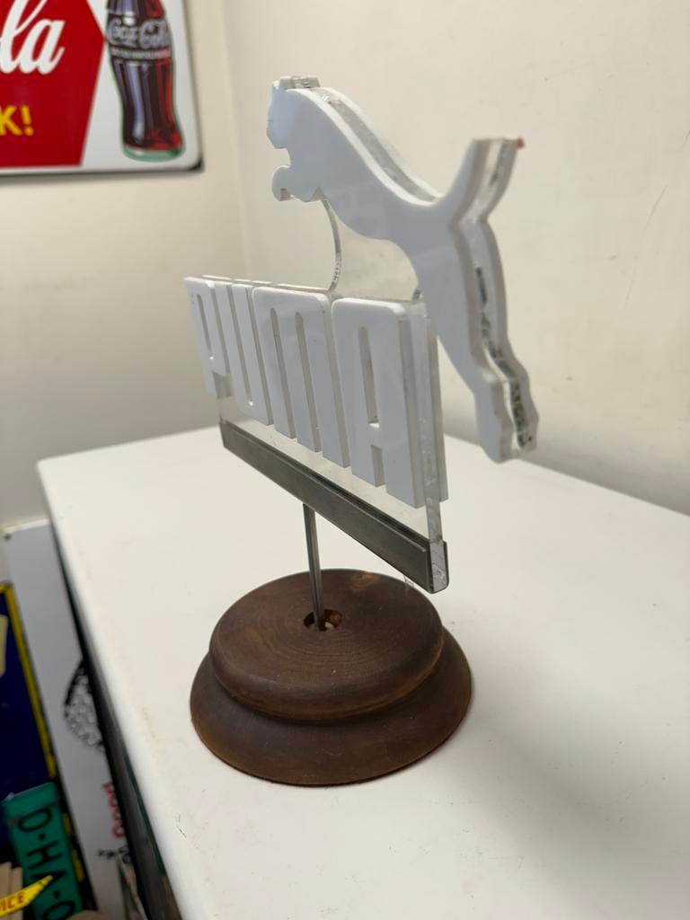 Présentoir publicitaire du magasin Puma, Collections, Enlèvement ou Envoi, Utilisé, Panneau publicitaire