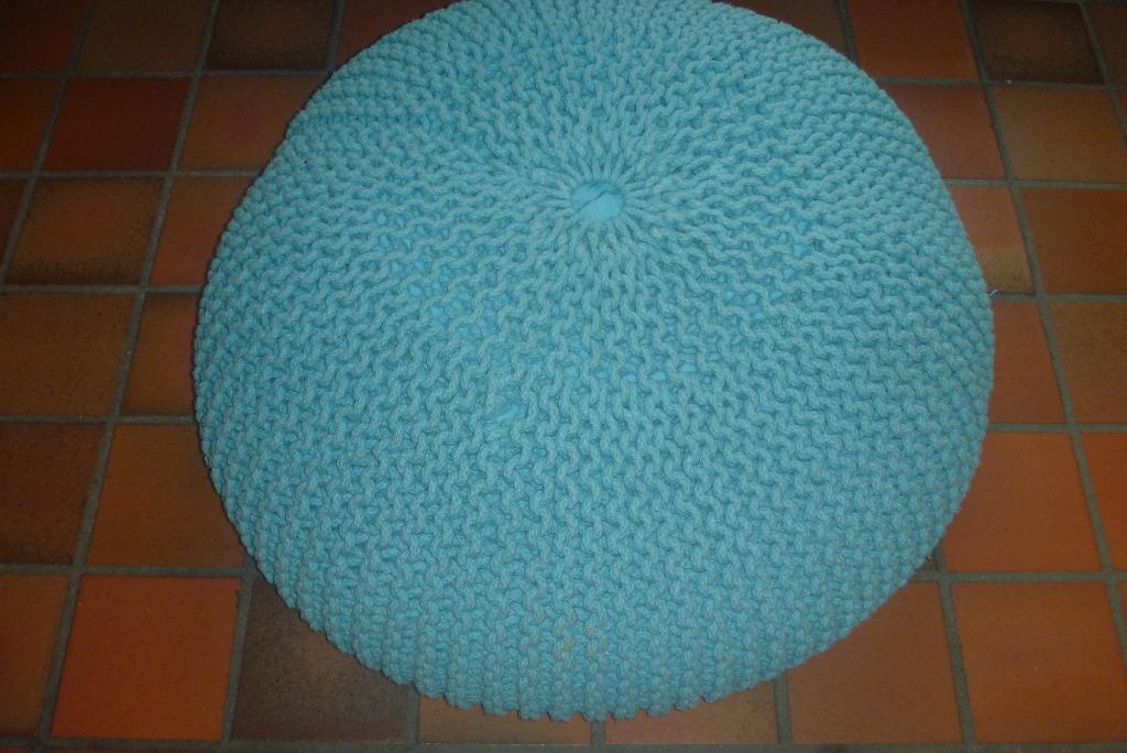 Pouf, Rond, Enlèvement, Utilisé, 50 à 75 cm