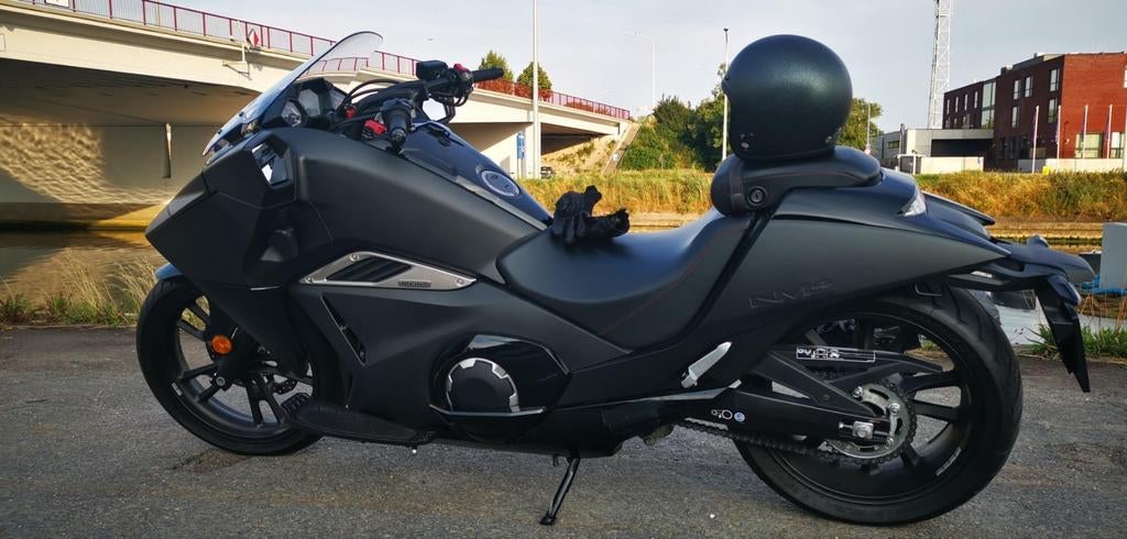 Vultus NM4 750 - 7000 km, Motos, Particulier